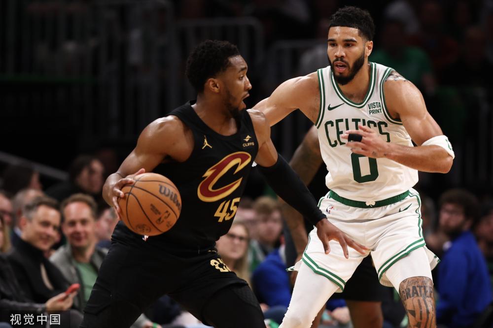 在足球比赛 在足球比赛